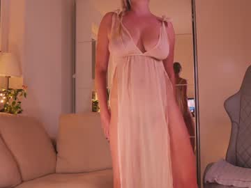 webcam girl saltedhoney live cam image #5407770
