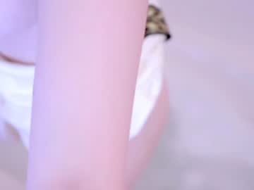 webcam girl runesy live cam image #2137660