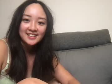 webcam girl yourlilylee live cam image #2789473