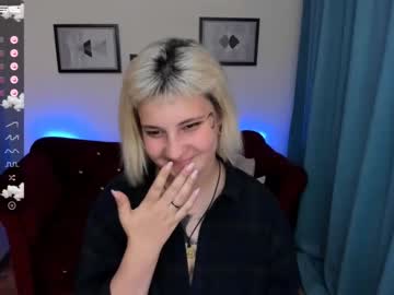 webcam girl yolandi_toit live cam image #2345658