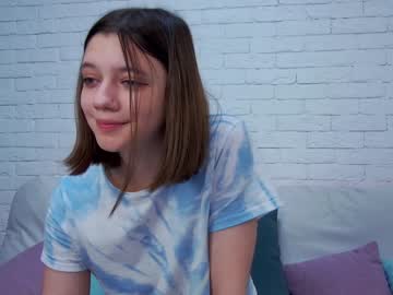 webcam girl lilly_bb_girl live cam image #2675989