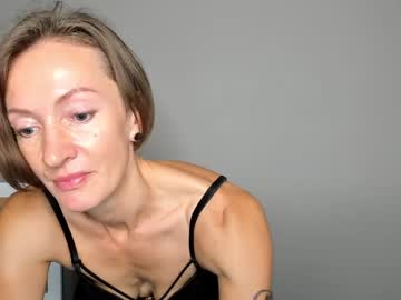 webcam girl dorothy_meyer live cam image #4908300