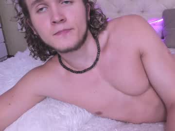 webcam couple santiago_and_lana live cam image #5085821