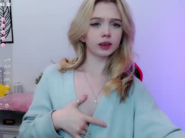 webcam girl small_blondee live cam image #3875835