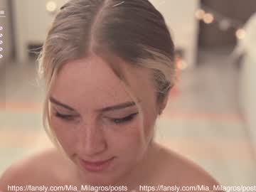 webcam girl mia_milagros live cam image #2669817