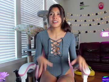 webcam girl violetttflowers live cam image #5513985