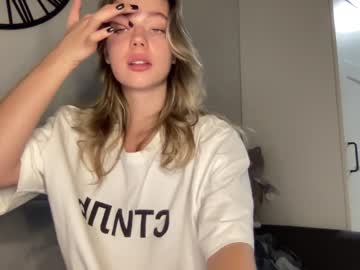 webcam girl angel_from_sky live cam image #5484583