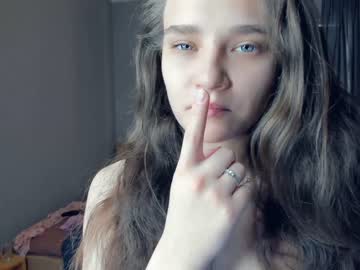 webcam girl sunshy_girl live cam image #4217140