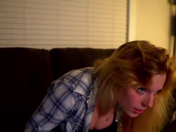 webcam girl crimsonxrapture live cam image #341161