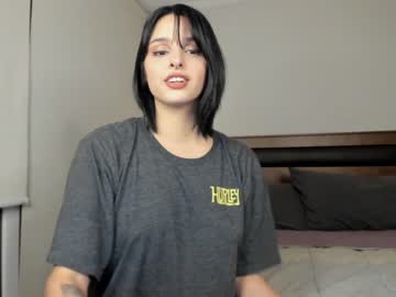 webcam girl yourfreakygirl live cam image #2394185