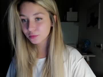 webcam girl sun_shine_baby live cam image #2458823