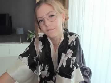 webcam girl cassy_cum live cam image #223033