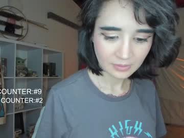 webcam girl lonelly_lolly98 live cam image #6077391