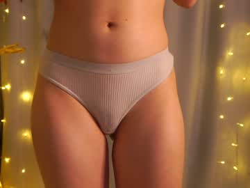 webcam girl helenmoors live cam image #6005676