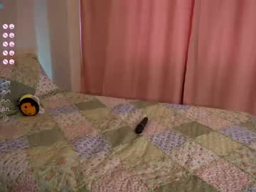 webcam girl lilla_cutie live cam image #6669215