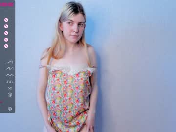 webcam girl hwella live cam image #4243990