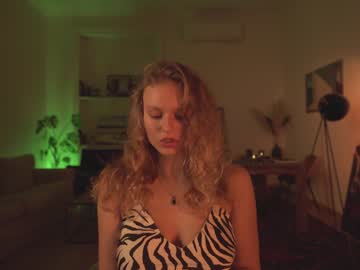 webcam girl thelawofattraction live cam image #497409