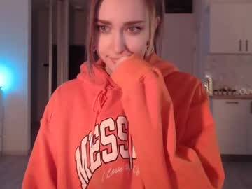 webcam girl uwuxo live cam image #805274