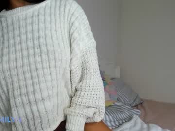 webcam girl emilyn_keatting live cam image #3482700