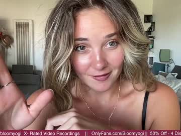 webcam girl bloomyogi live cam image #5285960