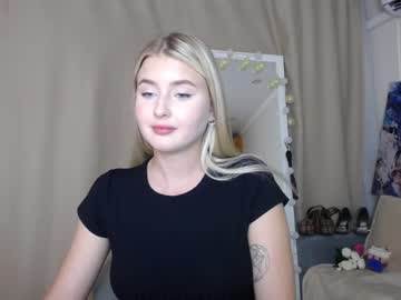 webcam girl cute18cute live cam image #2239774