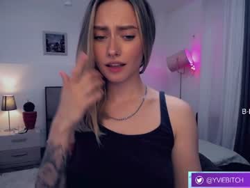 webcam girl _yvie_ live cam image #4874840