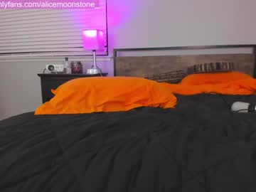 webcam girl alice_moonstone live cam image #1310517
