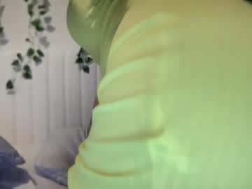 webcam girl gia_is_horny live cam image #6681896