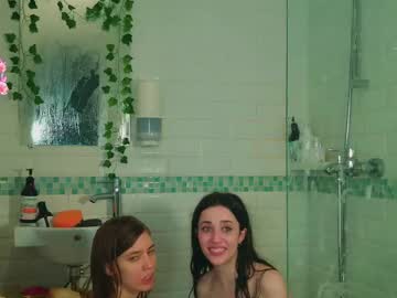 webcam couple krissy_misy live cam image #7096231