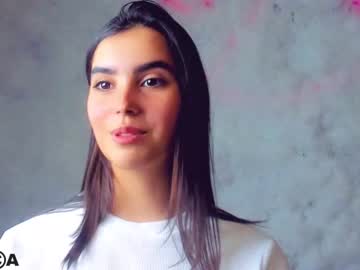 webcam girl nika_la live cam image #833599