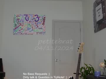 webcam girl petitebrat live cam image #6800736