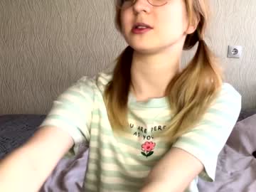 webcam couple cherry_moonn live cam image #4684123
