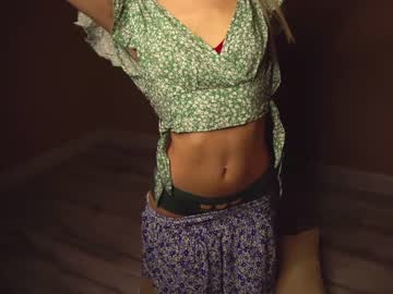 webcam girl cuteelsa_ live cam image #5928434
