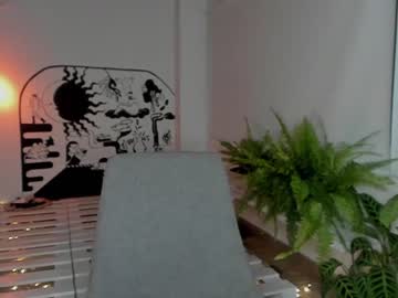 webcam girl lonelly_lolly98 live cam image #3242325