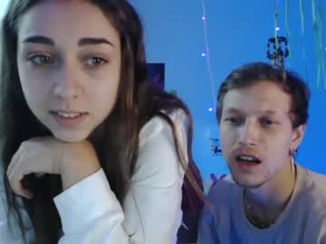 webcam couple flloopy live cam image #5399436