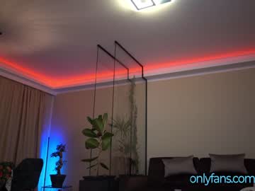 webcam girl aalliss live cam image #1063700