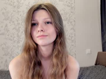 webcam girl alainaestrada live cam image #5555251