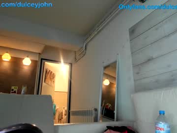 webcam girl dulceyjohn live cam image #4719475