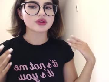 webcam girl playnofuckinggames live cam image #2887300