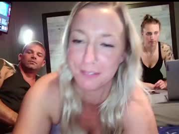 webcam girl powercouple4201 live cam image #2143232