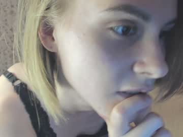 webcam girl mira_fox_ live cam image #4976517