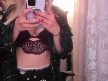 webcam girl sweetmila1 live cam image #3476847