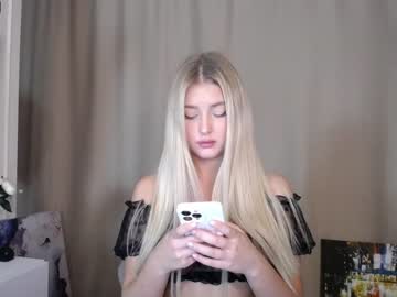 webcam girl cute18cute live cam image #4879535