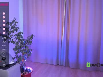 webcam girl lonelyflowerr live cam image #4640503