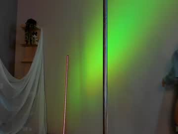 webcam girl _meganmeow_ live cam image #4302129