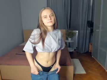 webcam girl sunshy_girl live cam image #4210342