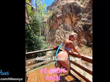 webcam girl lillieonyx live cam image #1303468
