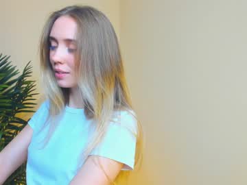 webcam girl katrin_tangerine live cam image #6748448