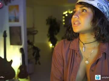 webcam girl arletnoa live cam image #1446643