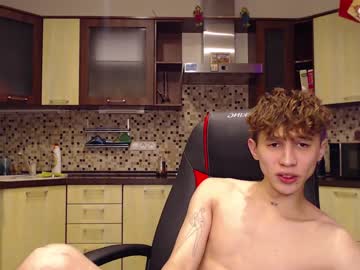 webcam man teddy_mode live cam image #649085